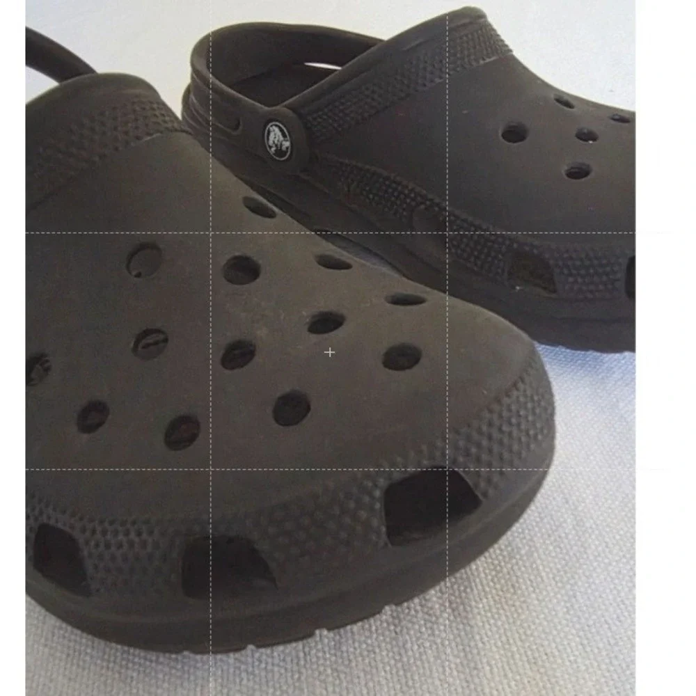 Crocs Crocs Unisex Classic Clog Style Black Slip-On Shoes Men's 10 Women's 12